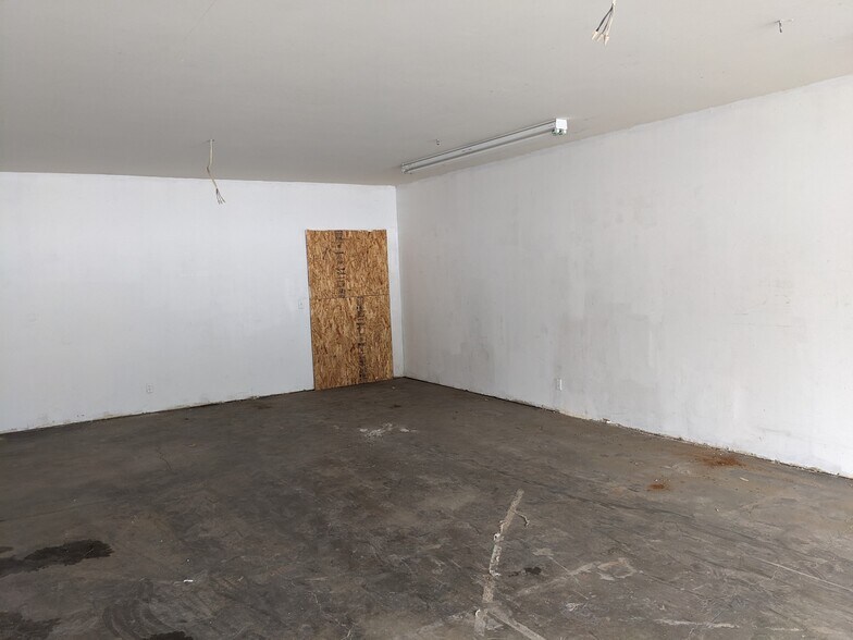 More Photos Of 1560 E Pacheco Blvd, Los Banos Office For Lease