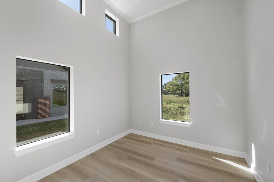 More Photos Of 11606 Westlock Dr, Tomball Medical For Sale