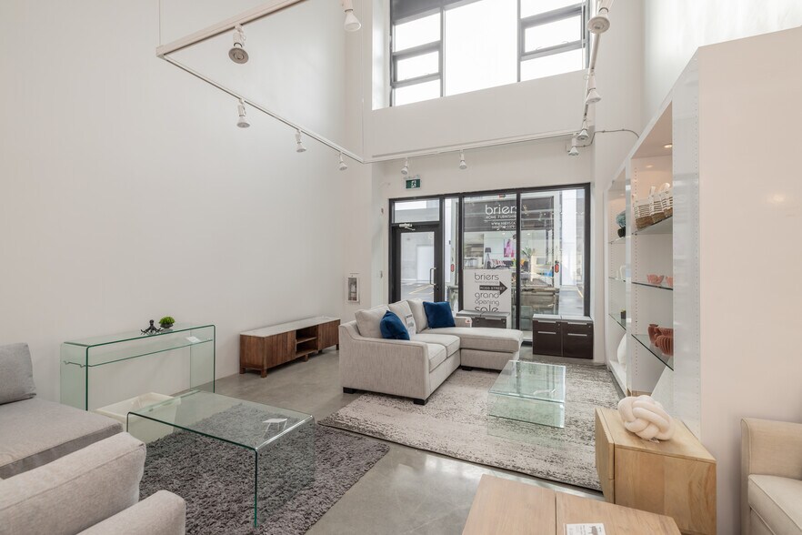 More Photos Of 8210-8220 Ross St, Vancouver Warehouse For Lease