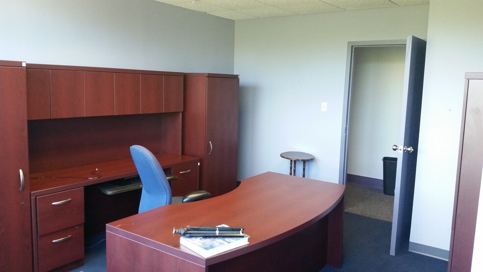 More Photos Of 200 Little Falls St, Falls Church Office For Lease