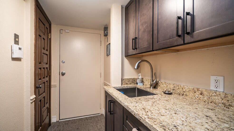 More Photos Of 2530 S Rural Rd, Tempe Office Residential For Lease