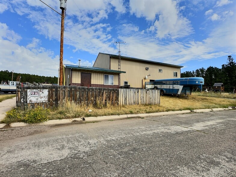 More Photos Of 130 Commercial Ln, Sundance Office For Sale