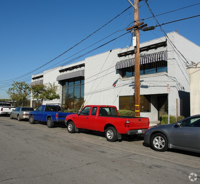 More Photos Of 3333 Burton Ave, Burbank Warehouse For Lease