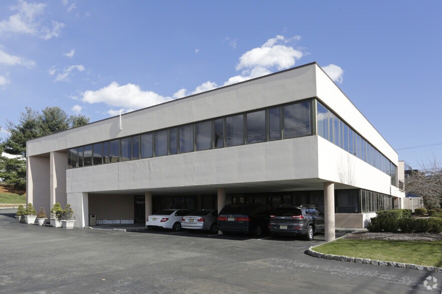 Primary Photo Of 745 Northfield Ave, West Orange Medical For Lease