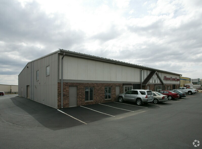 Primary Photo Of 6524 Seybold Rd, Madison Flex For Sale