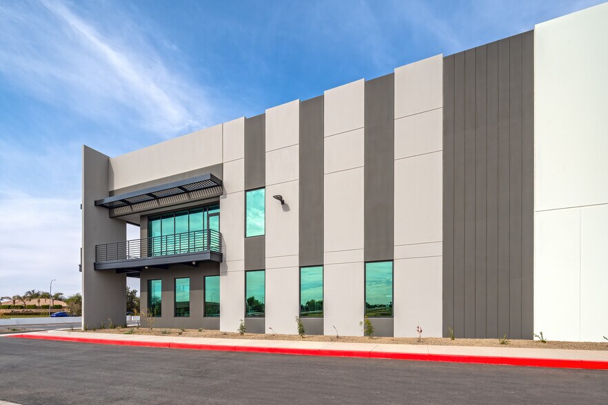 More Photos Of 2375 S Arizona Ave, Chandler Distribution For Lease