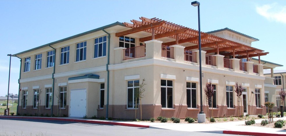 More Photos Of 182-192 Gateway Rd E, Napa Office For Lease