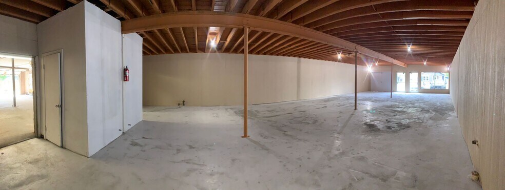 More Photos Of 2113 E Cesar Chavez St, Austin Freestanding For Lease