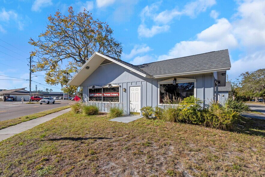 More Photos Of 5417 Grand Blvd, New Port Richey Freestanding For Sale