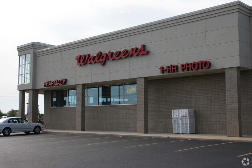 More Photos Of 1625 S Webb Rd, Wichita Drugstore For Sale