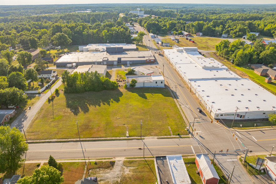 Primary Photo Of 400-416 S Broad St, Kenbridge Land For Sale