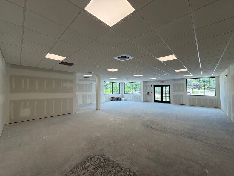 More Photos Of 65 Route 108, Newfields Freestanding For Lease