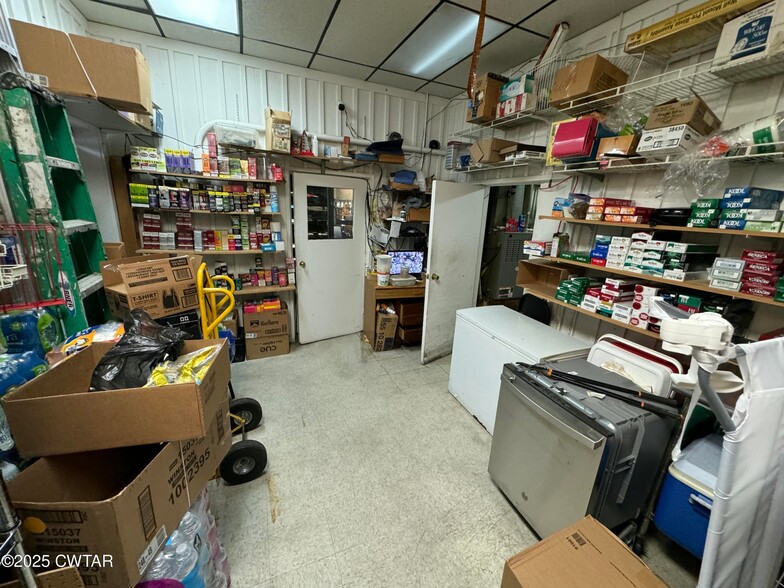 More Photos Of 2115 E Main St, Humboldt Convenience Store For Sale