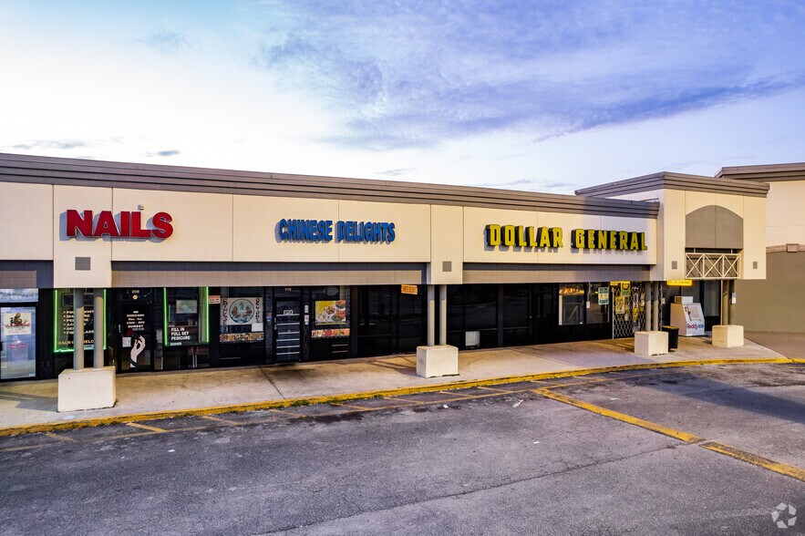 More Photos Of 4300 Clarcona Ocoee Rd, Orlando General Retail For Sale