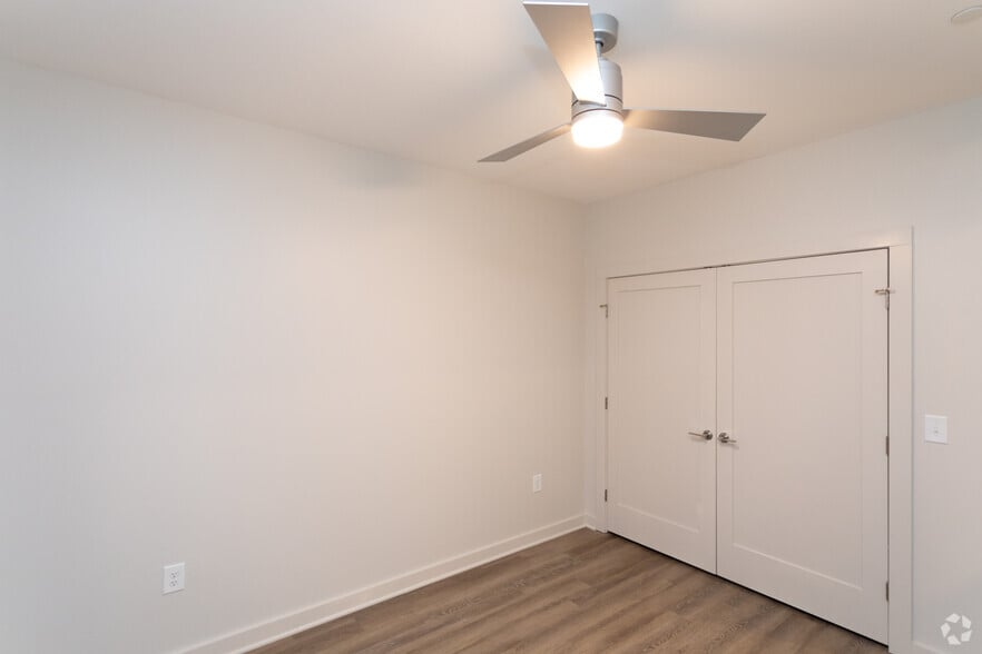 More Photos Of 650 N Main St, High Point Apartments For Lease