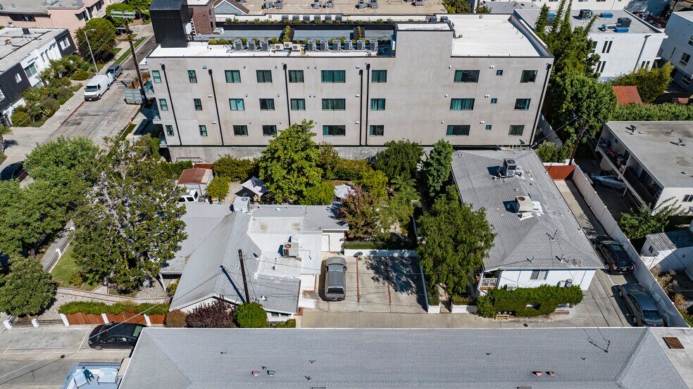 More Photos Of 10814-10818 Blix St, West Toluca Lake Apartments For Sale