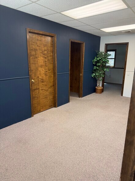 More Photos Of 424 E Mill Ave, Pelican Rapids Office For Lease