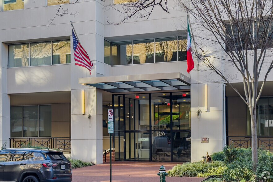 More Photos Of 1250 23rd St NW, Washington Office Residential For Lease