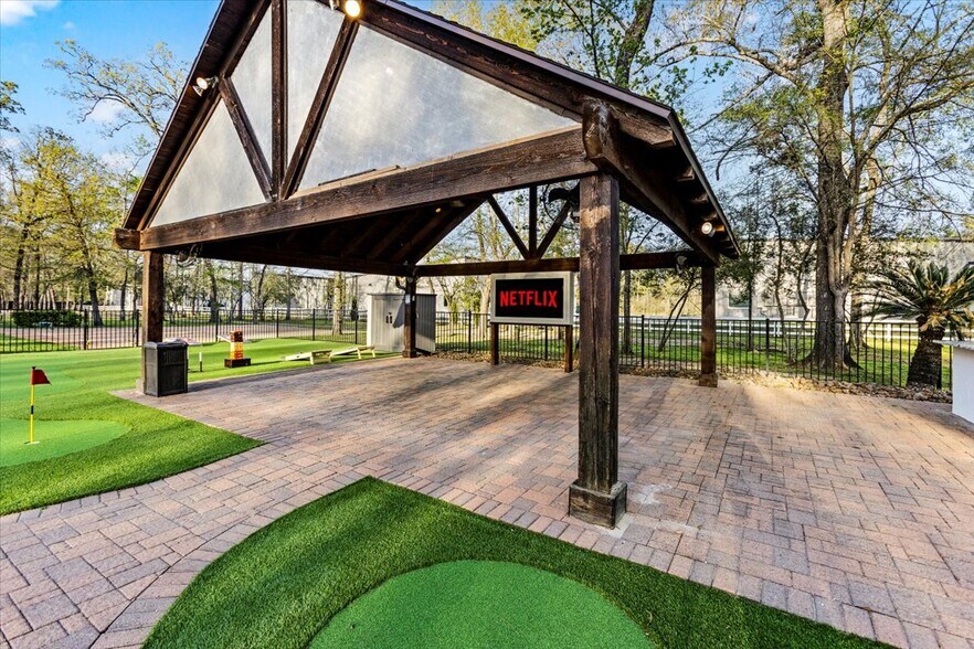 More Photos Of 8811 West Ln, Magnolia Office For Sale