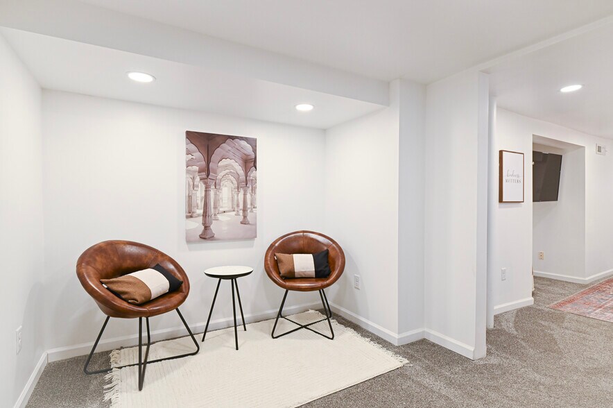 More Photos Of 5519 Northwest Radial Hwy, Omaha Medical For Sale