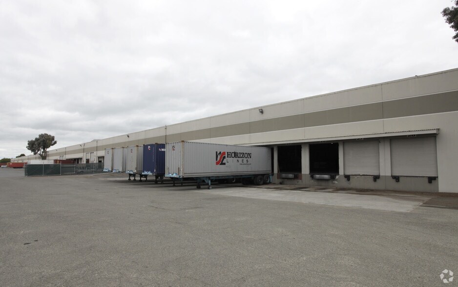 More Photos Of 23783-23787 Eichler St, Hayward Warehouse For Lease