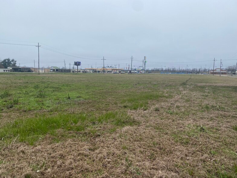 More Photos Of Highway 84 @ Logan Sewell Drive, Vidalia Land For Sale