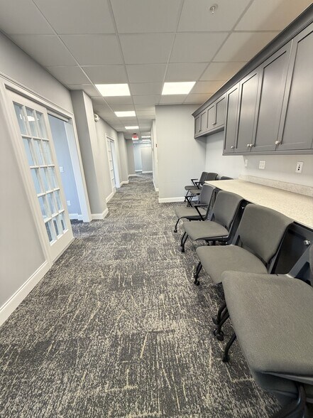 More Photos Of 670 Boston Post Rd, Madison Office For Lease