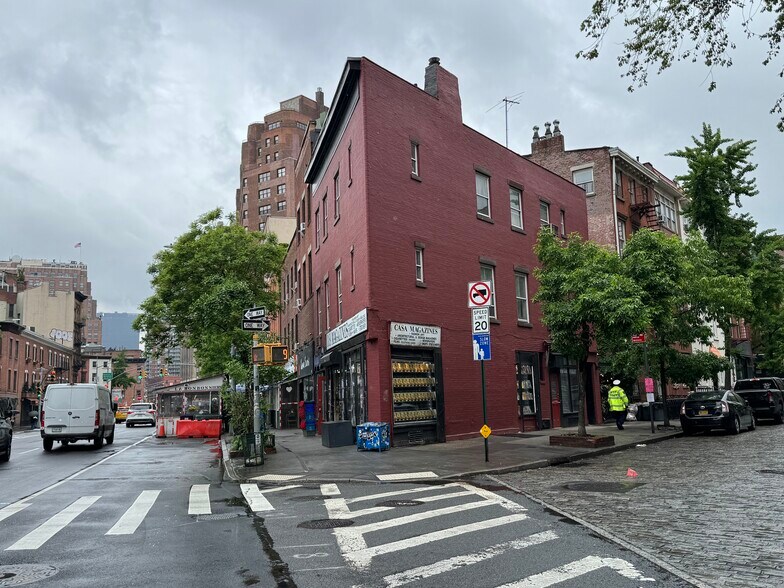 More Photos Of 22 8th Ave, New York Apartments For Lease
