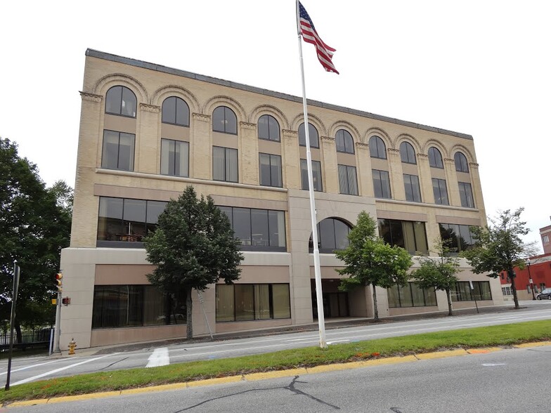 Primary Photo Of 184 Main St, Lewiston Medical For Lease