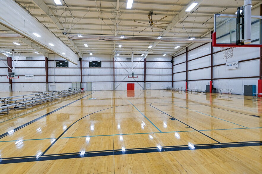More Photos Of 4100 AL Highway 69, Guntersville Sports And Entertainment For Sale