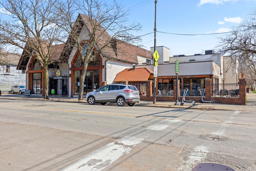 Primary Photo Of 2717 Lorain Ave, Cleveland Restaurant For Sale