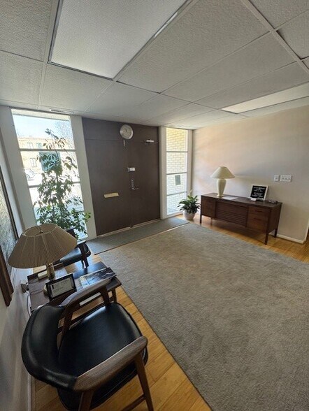 More Photos Of 105 Pearl St, Ypsilanti Office For Lease