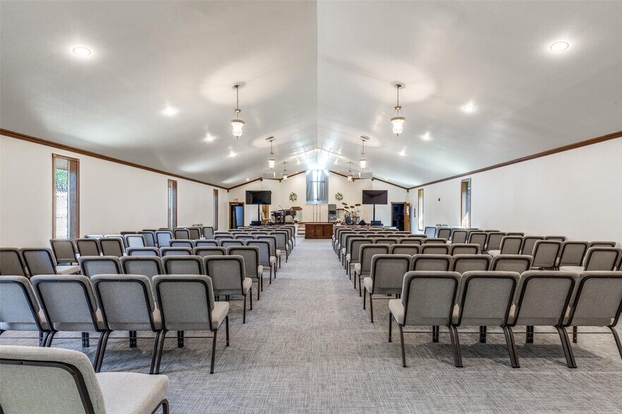 More Photos Of 8568 Stults Rd, Dallas Religious Facility For Sale