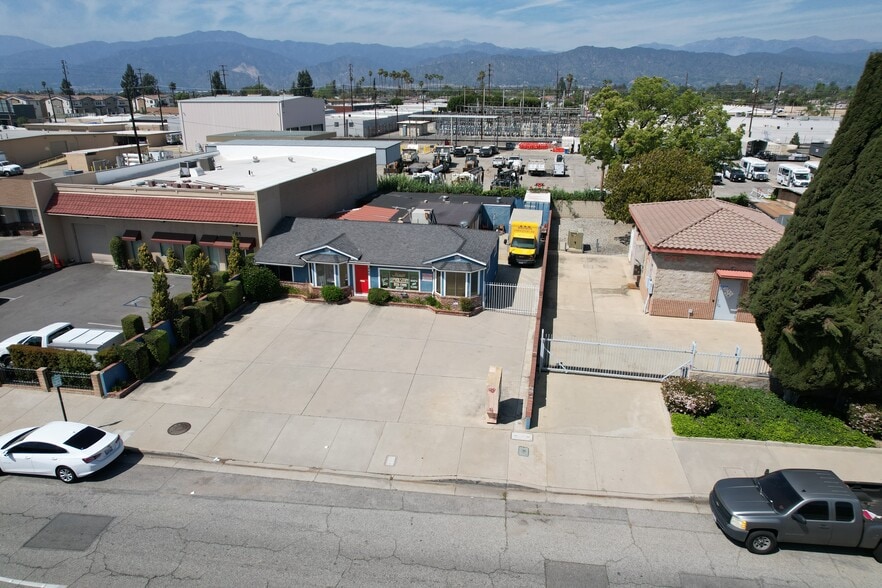 Primary Photo Of 569 E San Bernardino Rd, Covina Office For Lease