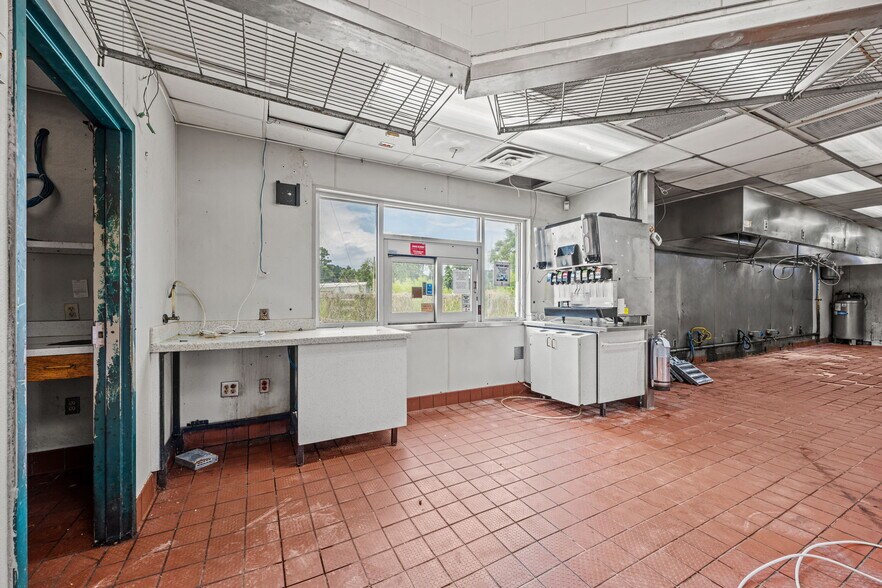 More Photos Of 1512 US Highway 70 E, New Bern Fast Food For Sale