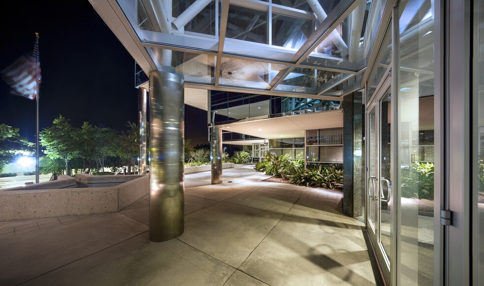 More Photos Of 1122 S Capital of Texas Hwy, Austin Office For Lease