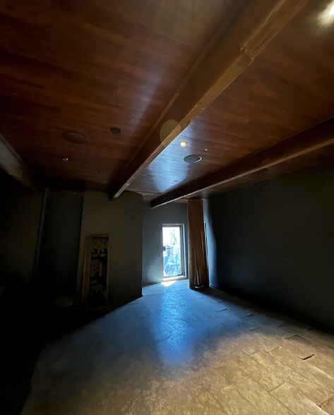 More Photos Of 4935 N Mesa St, El Paso Restaurant For Lease