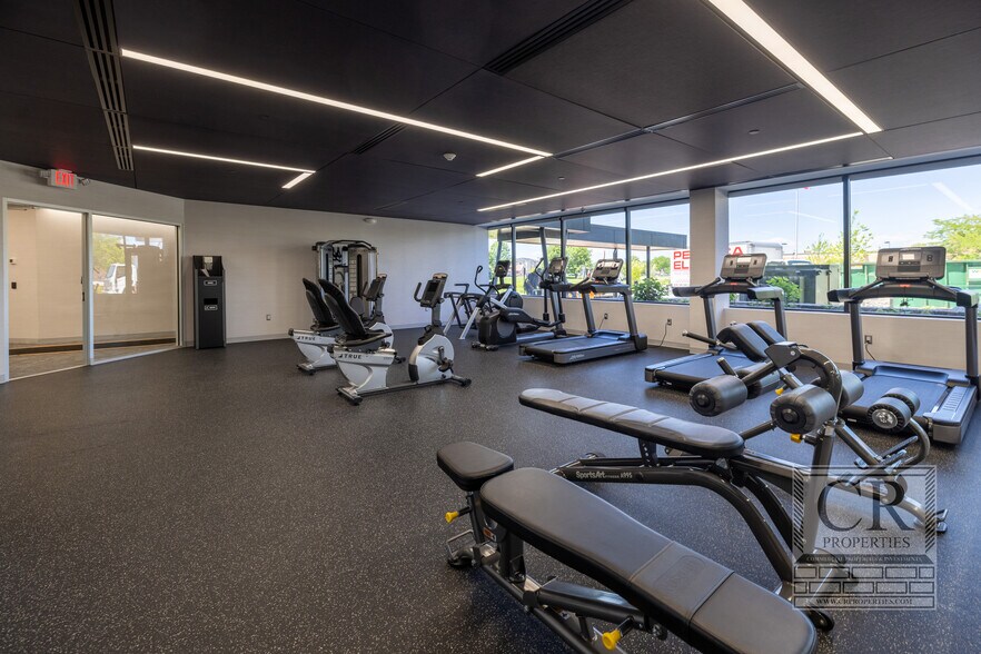 More Photos Of 300 Westage Business Center Dr, Fishkill Office For Lease