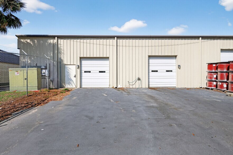 More Photos Of 300 Richey Rd, Leesburg Warehouse For Sale