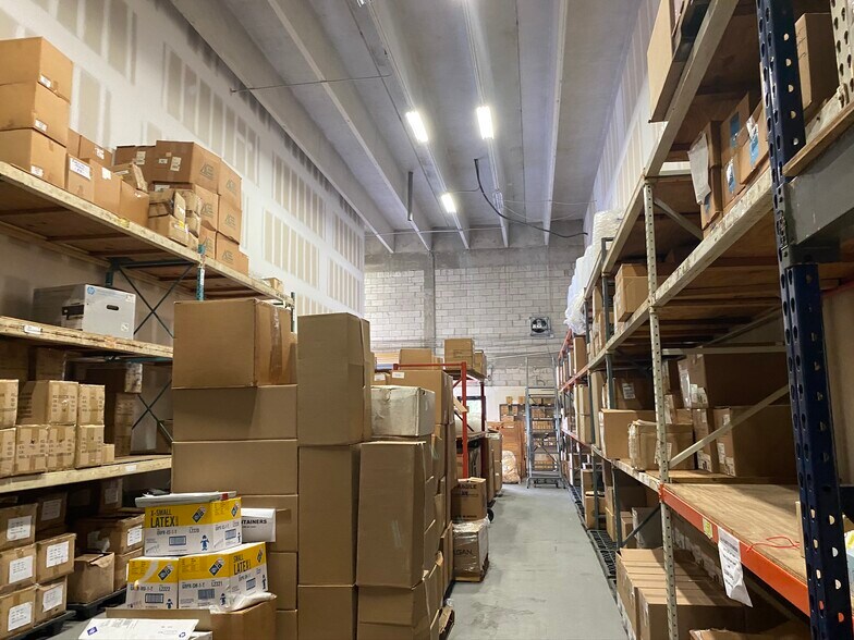 More Photos Of 6245 N Powerline Rd, Fort Lauderdale Light Distribution For Lease