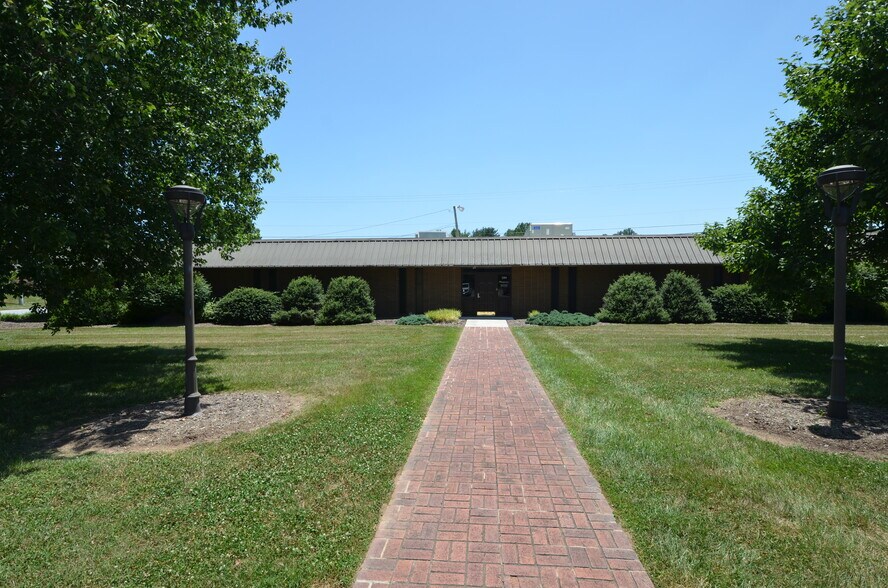 More Photos Of 194 W Park Cir, North Wilkesboro Medical For Sale