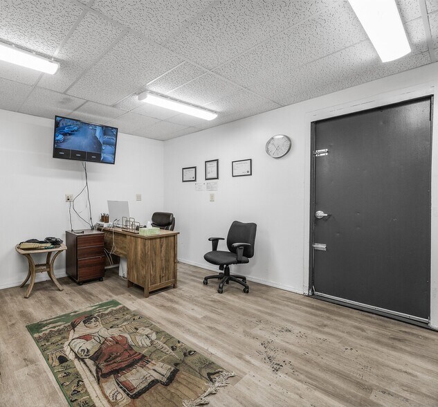 More Photos Of 370 W Maryland Ave, Saint Paul Auto Dealership For Sale