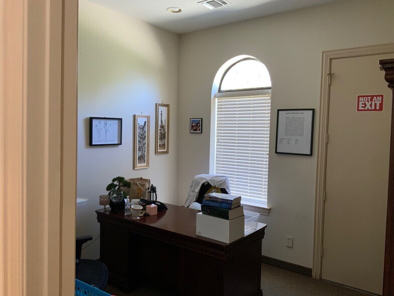 More Photos Of 2624 Matlock Rd, Arlington Medical For Sale