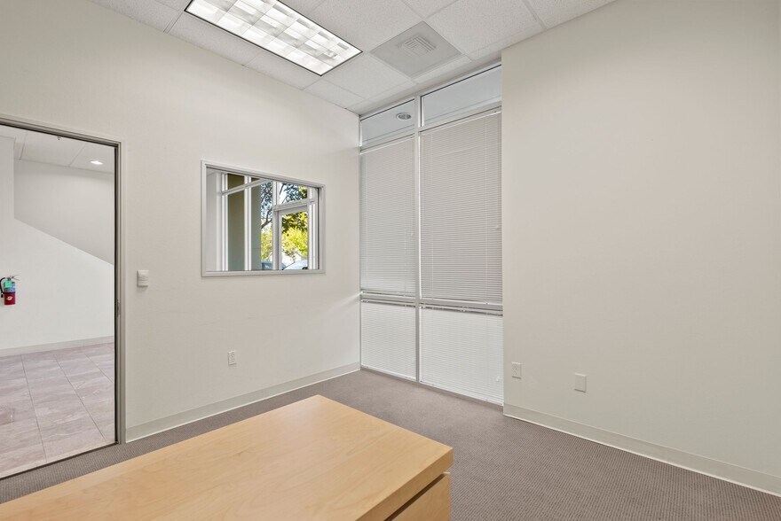 More Photos Of 959-987 Corporate Way, Fremont Research And Development For Lease