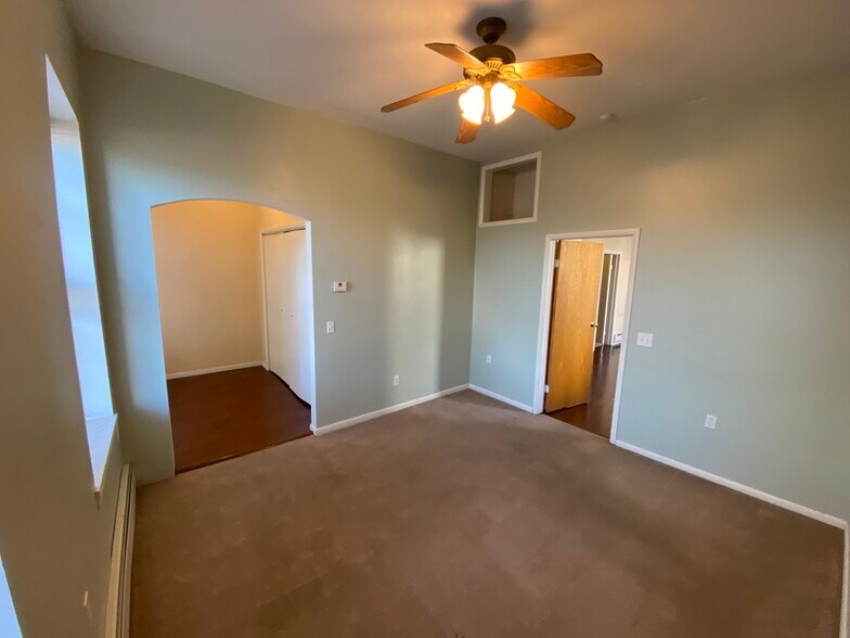 More Photos Of 31 Congress St, Cohoes Apartments For Sale