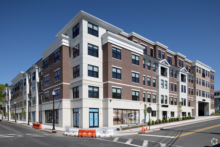 More Photos Of 1 Franklin Ave, Ridgewood Apartments For Lease