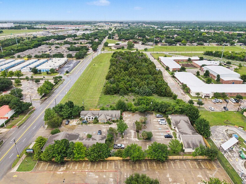 More Photos Of 2451-2461 Robinson Rd, Grand Prairie Medical For Sale
