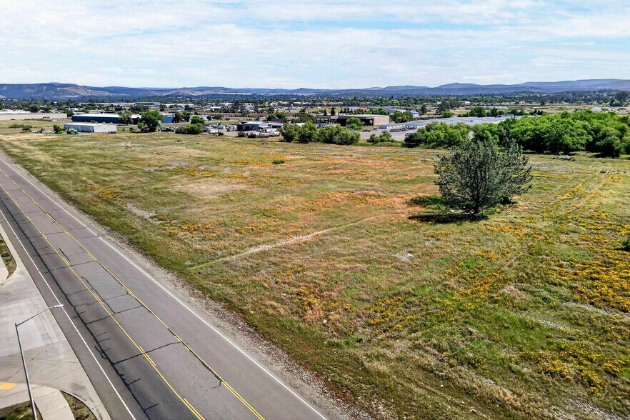 More Photos Of 7th Ave, Oroville Land For Sale