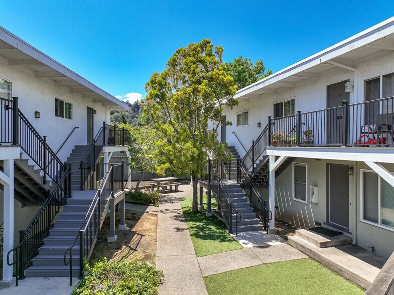More Photos Of 45 Woodland Ave, San Rafael Apartments For Sale