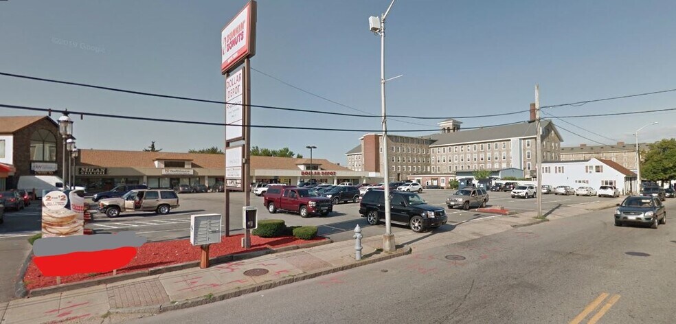 More Photos Of 657 Pleasant St, Fall River Freestanding For Lease